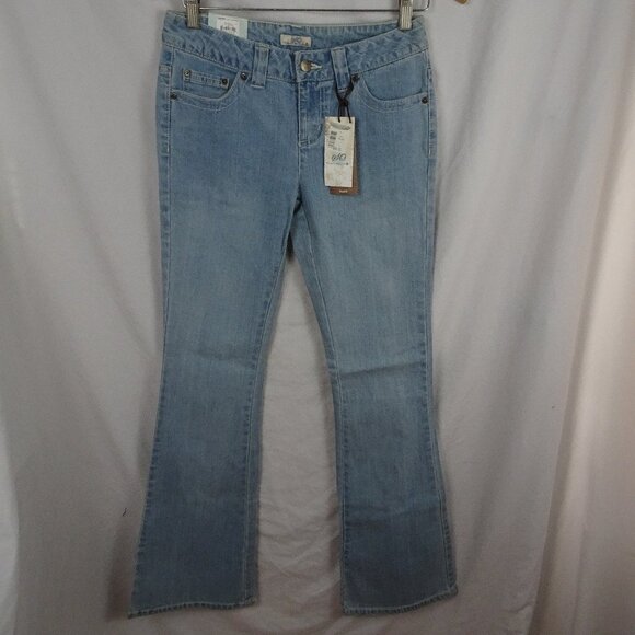 Kohl's So Juniors Flare Low Rise Jeans Size 7 Average - Picture 1 of 10
